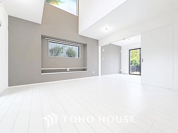 「グレイッシュカラーでまとめたインテリアコーディネート。」毎日過ごす場所だからこそ、飽きのこないデザインが大事。本当に欲しい「寛げる空間」を実感して頂けます。