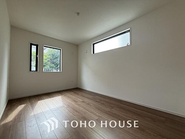 「心地よい空間」シンプルな内装は、時が経ちニーズが変わっても、フレキシブルに活用頂けます。