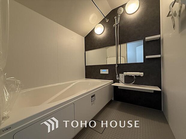 「一日の疲れをリフレッシュ。快適バスルーム。」癒しの空間バスルームです。天気に左右されずに洗濯物を乾かせる、浴室乾燥機・オートバス機能付きです。