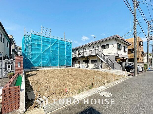 「2SLDK3階建・D号棟」敷地面積72.14平米、建物面積111.47平米(車庫面積14.39平米含む)