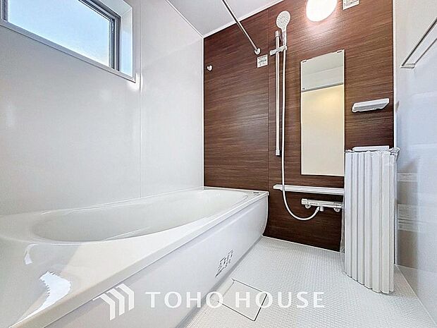 「一日の疲れをリフレッシュ。快適バスルーム。」癒しの空間バスルームです。天気に左右されずに洗濯物を乾かせる、浴室乾燥機・オートバス機能付きです。