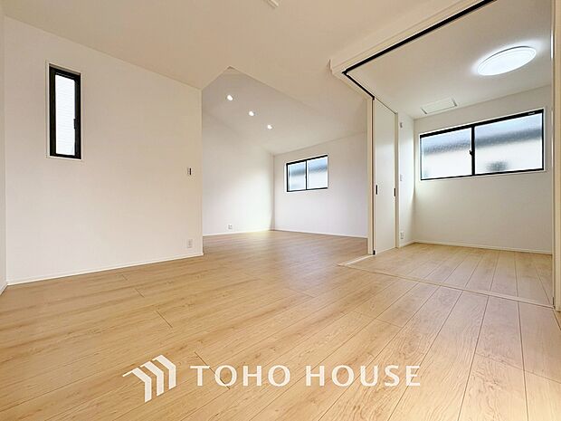 「ダイニング」