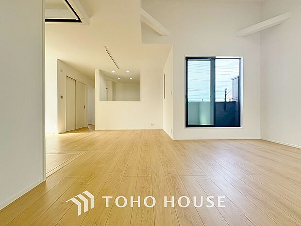 「採光面の多いLDK」