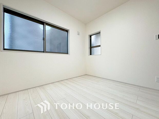 「フレキシブルに使えます」書斎としても、趣味やくつろぎのスペースとしてお使いいただけます。家族と一緒に楽しい時間を過ごす中にも、一人でくつろげる時間と場所は特別なものになります。