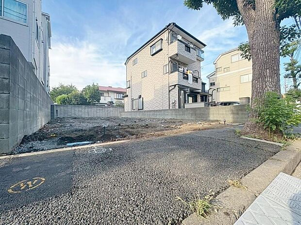 「現況」ここから始まる「日常」は家族にとって大切で貴重な時間・・・だからこそ、少しでも豊かに、少しでも快適に。そんな想いから生まれた本邸宅は、これから先のお住まいをきっと支えてくれるはずです。