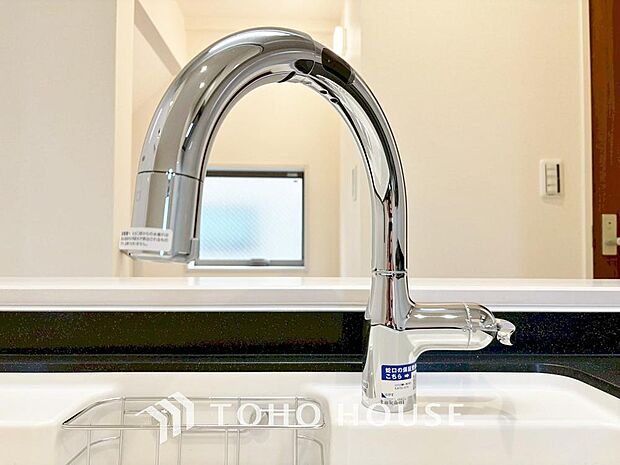 クリアな水が毎日使え、見た目にもスマートな浄水器一体型。お米を炊いたりする際には浄水機能をつかうこともできて、人気の商品です。