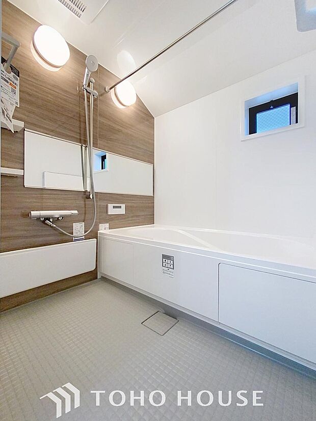 「一日の疲れをリフレッシュ。快適バスルーム。」癒しの空間バスルームです。天気に左右されずに洗濯物を乾かせる、浴室乾燥機・オートバス機能付きです。