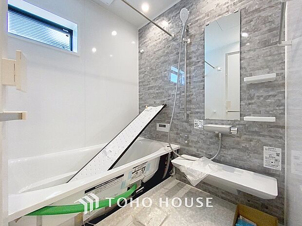 「一日の疲れをリフレッシュ。快適バスルーム。」癒しの空間バスルームです。天気に左右されずに洗濯物を乾かせる、浴室乾燥機・オートバス機能付きです。