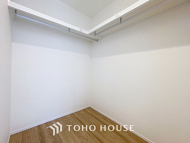 「収納完備」居室には収納スペースを完備し、自由度の高い家具の配置が叶うシンプルな空間です。