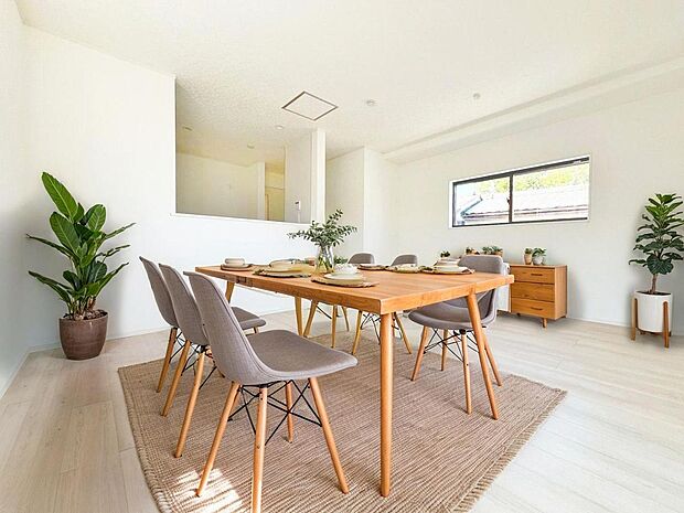 「リビングダイニング」（画像内の家電・家具等はCGです。本物件には付帯されません）