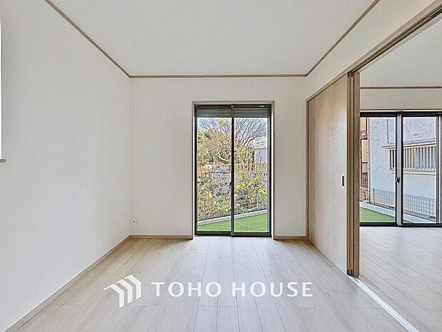 「フレキシブルに使えます」書斎としても、趣味やくつろぎのスペースとしてお使いいただけます。家族と一緒に楽しい時間を過ごす中にも、一人でくつろげる時間と場所は特別なものになります。