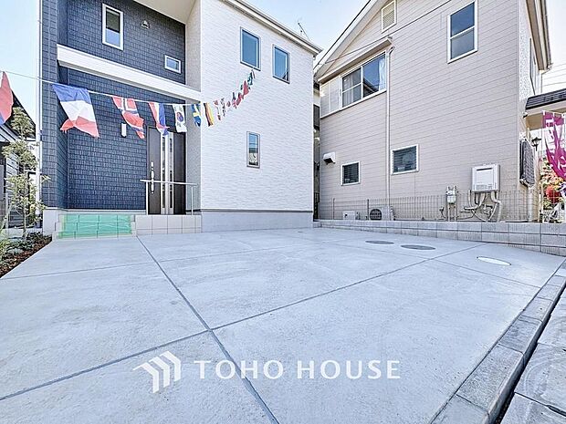 「駐車場」2台分の駐車スペースがあるので、お子様の自転車やバイク置き場にするスペースとしてもご利用いただけます。