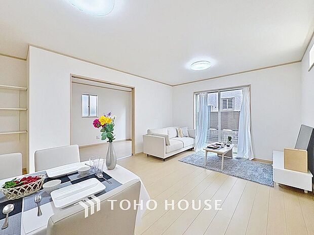 「リビングダイニング」オープンでのびやかな空間を生み出す広々としたLDK。家族との時間を大切にした住空間です。