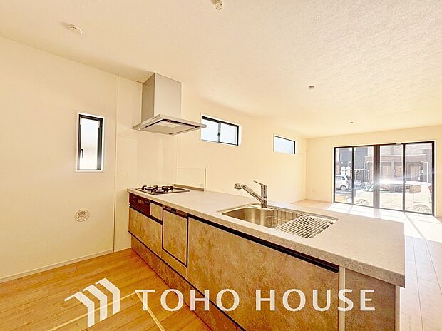 「対面式キッチン仕様」