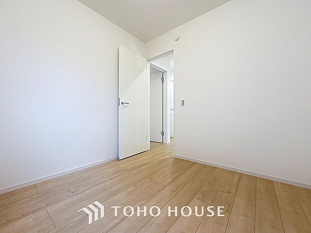 「洋室」心と体をゆったりと安らげる主寝室。寝室のゆとりが大きい分だけ、暮らしの安らぎは深まります。