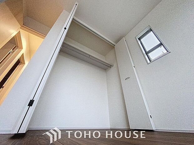 「収納豊富。」収納の多さも魅力です。使い勝手の良い収納を豊富に設置しております。居住スペースを充分に確保することができる為、ゆとりある室内で、ゆっくりとご寛ぎいただけます。