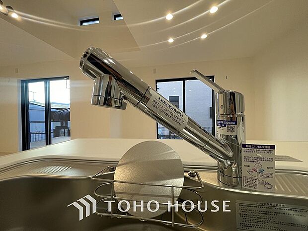 クリアな水が毎日使え、見た目にもスマートな浄水器一体型。お米を炊いたりする際には浄水機能をつかうこともできて、人気の商品です。