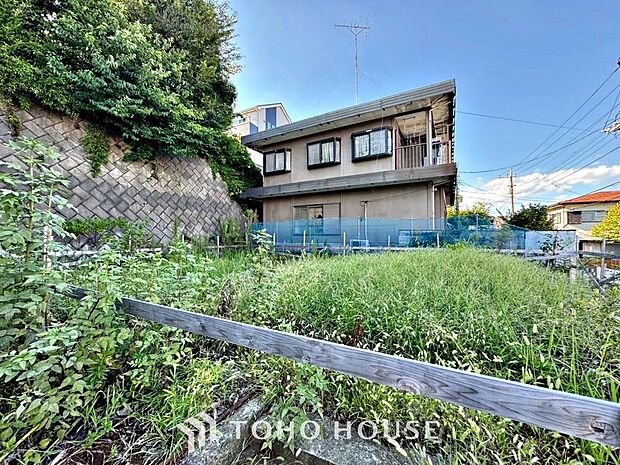 「現況」一日の中で多くの時間を過ごすことになる住まいだからこそ、いつも穏やかな空間であるように心掛け、「落ち着き」と「安らぎ」と「快適」を実現してくれます。