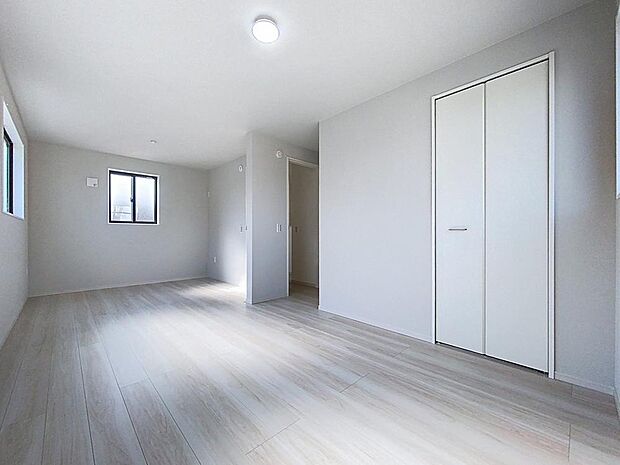 「リビングダイニング」毎日過ごす場所だからこそ、飽きのこないデザインが大事。本当に欲しい「寛げる空間」を実感して頂けます。