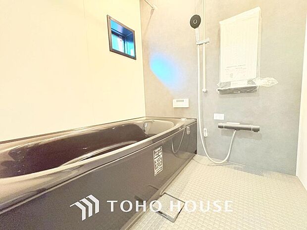 「一日の疲れをリフレッシュ。快適バスルーム。」癒しの空間バスルームです。天気に左右されずに洗濯物を乾かせる、浴室乾燥機・オートバス機能付きです。