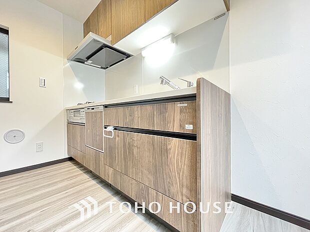 広々キッチンを採用。みんなで作った料理を召し上がりながらの会話は、どのような物になるのでしょうか。