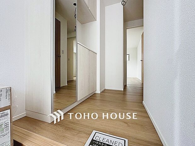 ダウンライトを使用しお洒落に演出。帰りたくなる家をテーマに設計。いつも「人」と「家」の間に・・・。