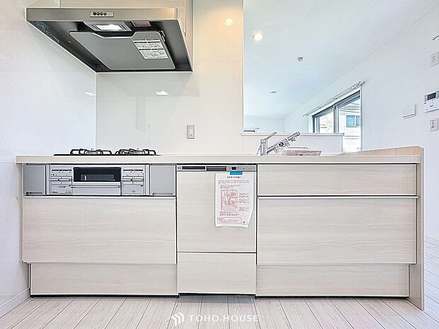 お料理の上手な方が、独壇場でお料理の腕を披露するスタイルに向いているキッチンです。