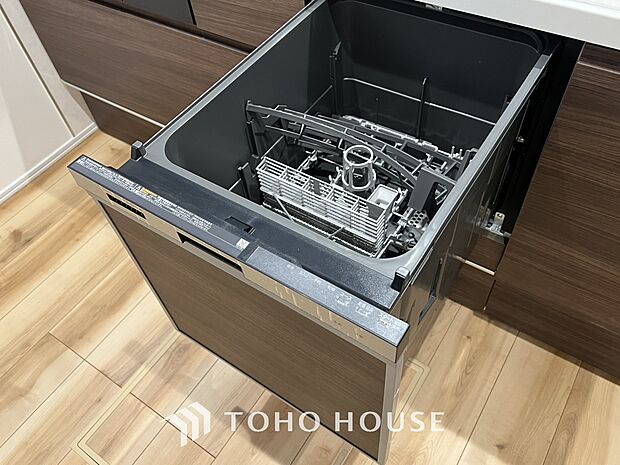 通常の手洗いでは使用出来ないほど高温のお湯や高圧水流を使うことにより汚れを効果的に落とすことができる。殺菌効果が非常に高く哺乳瓶などを使う家庭で需要が高く大変便利。