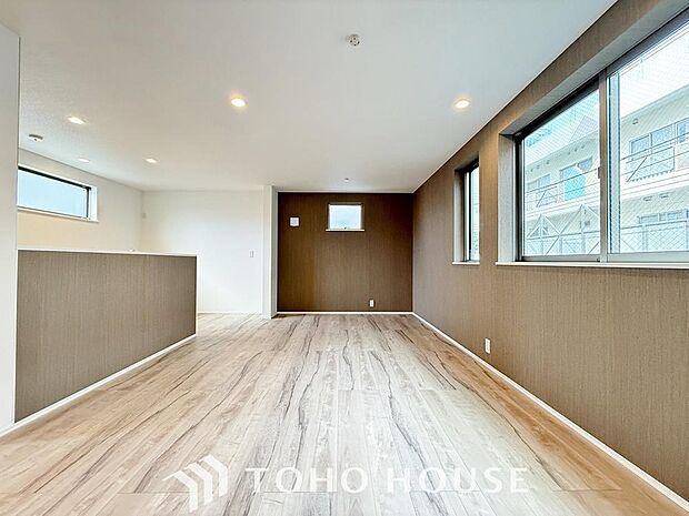 「自分らしい家造りを楽しめる」落ち着いたカラーコーディネートの室内。インテリアやファブリックで、オーナー様好みのテイストデザインを取り入れて頂けます。