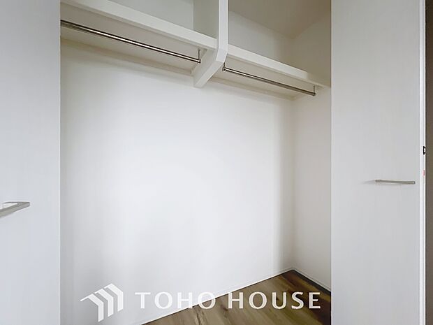 「収納豊富。」収納の多さも魅力です。使い勝手の良い収納を豊富に設置しております。居住スペースを充分に確保することができる為、ゆとりある室内で、ゆっくりとご寛ぎいただけます。