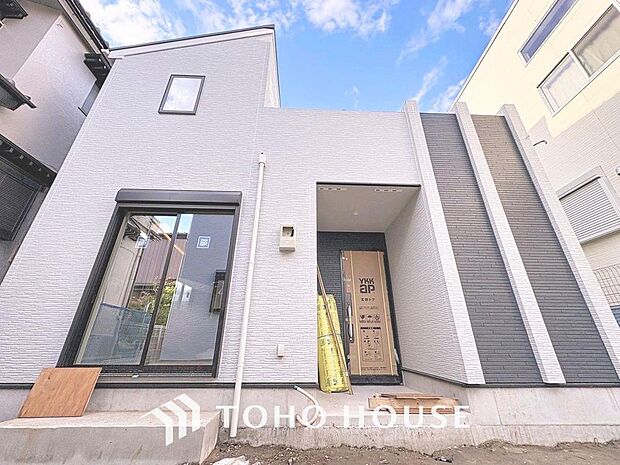 「外観」ここから始まる「日常」は家族にとって大切で貴重な時間・・・だからこそ、少しでも豊かに、少しでも快適に。そんな想いから生まれた本邸宅は、これから先のお住まいをきっと支えてくれるはずです。