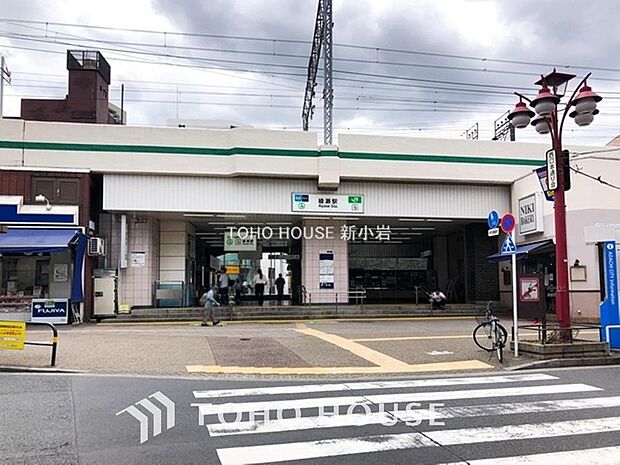 東京地下鉄千代田線「綾瀬」駅まで約1300m。