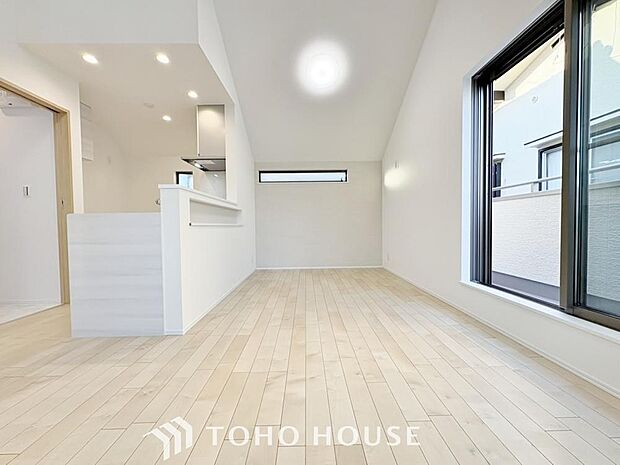 「自分らしい家造りを楽しめる」落ち着いたカラーコーディネートの室内。インテリアやファブリックで、オーナー様好みのテイストデザインを取り入れて頂けます。