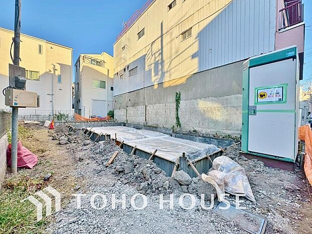 「現況」ただ「 住む 」だけじゃない。 気持ち良く住んで欲しい気持ちをこめて・・・。 お家の事、街の事、お金の事、 何でも相談して下さい。