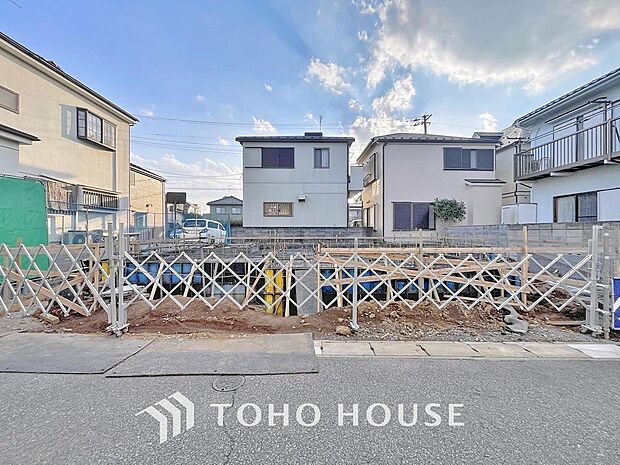 「現況」ただ「　住む　」だけじゃない。　気持ち良く住んで欲しい気持ちをこめて・・・。　お家の事、街の事、お金の事、　何でも相談して下さい。