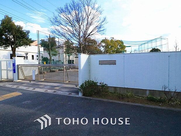 江戸川区立大杉第二小学校 まで約500m。