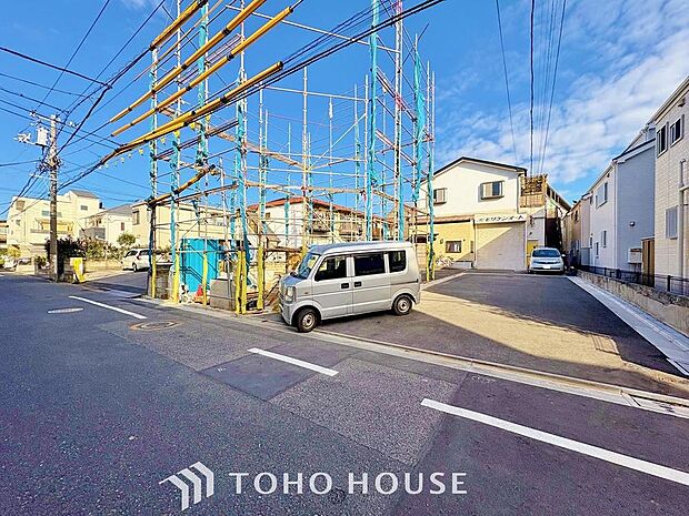 「南西角地、閑静な住宅街です。」単に見た目や質感の良さだけではなく、建物の基礎や構造といった、目には見えにくい部分にもこだわります。住まいの本質の部分から、住み心地や安全性を見つめ直しました。