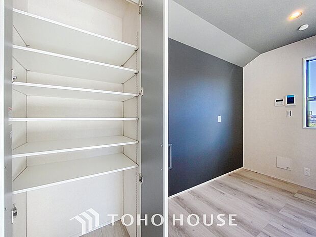 「パントリー」