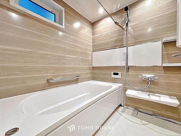 「一日の疲れをリフレッシュ。快適バスルーム。」癒しの空間バスルームです。天気に左右されずに洗濯物を乾かせる、浴室乾燥機・オートバス機能付きです。