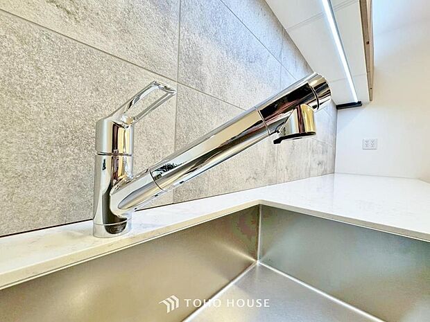 クリアな水が毎日使え、見た目にもスマートな浄水器一体型。お米を炊いたりする際には浄水機能をつかうこともできて、人気の商品です。