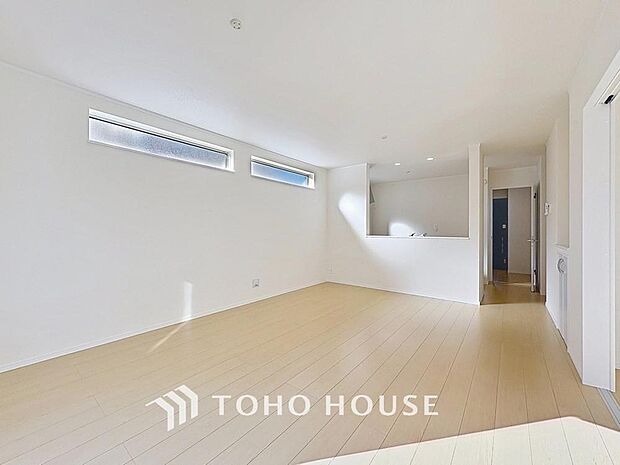 「16.7帖。ゆとりのLDK。」広々約16帖のLDK。家族団らんの場やソファーでゆっくりとくつろぐスペースにオススメです。