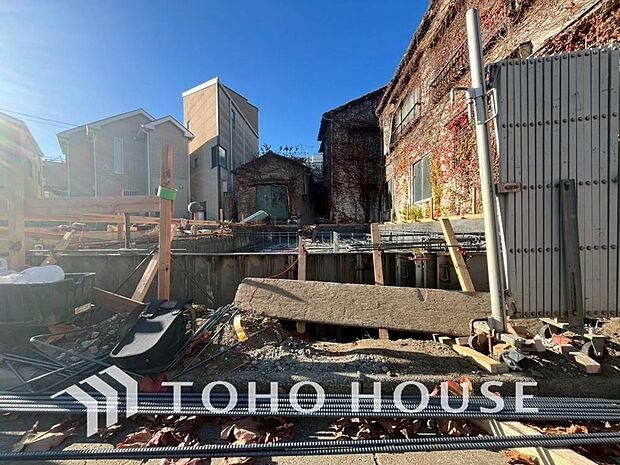 「現況」単に見た目や質感の良さだけではなく、建物の基礎や構造といった、目には見えにくい部分にもこだわります。住まいの本質の部分から、住み心地や安全性を見つめ直しました。