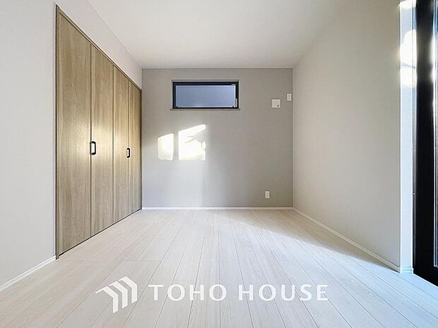 「フレキシブルに使えます」書斎としても、趣味やくつろぎのスペースとしてお使いいただけます。家族と一緒に楽しい時間を過ごす中にも、一人でくつろげる時間と場所は特別なものになります。