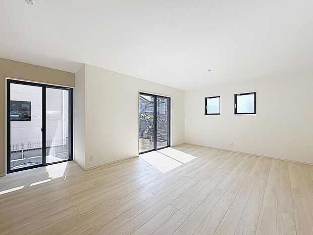 「寛ぎの空間リビング」毎日過ごす場所だからこそ、飽きのこないデザインが大事。本当に欲しい「寛げる空間」を実感して頂けます。