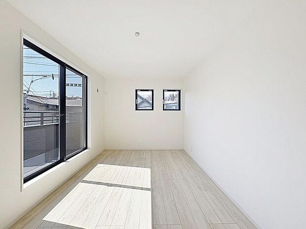 「フレキシブルに使えます」書斎としても、趣味やくつろぎのスペースとしてお使いいただけます。家族と一緒に楽しい時間を過ごす中にも、一人でくつろげる時間と場所は特別なものになります。