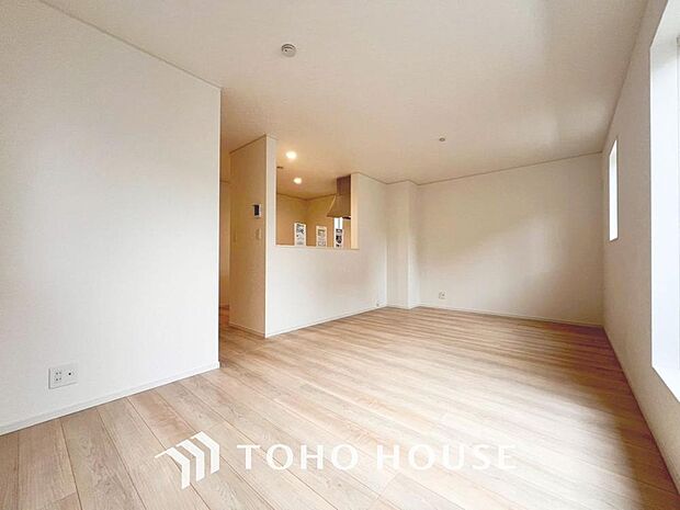 「自分らしい家造りを楽しめる」落ち着いたカラーコーディネートの室内。インテリアやファブリックで、オーナー様好みのテイストデザインを取り入れて頂けます。