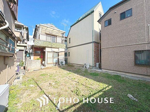 「現況」物件の陽当りや通風・仕様設備やお部屋の大きさの比較、近隣・周辺環境や街並みなど、資料には掲載していない情報が現地にはたくさんあります。 是非一度、現地をご確認ください。