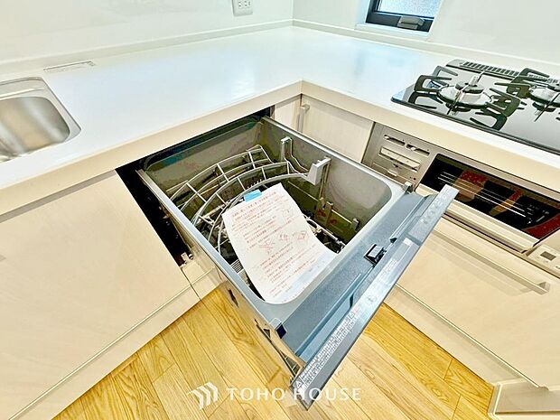 通常の手洗いでは使用出来ないほど高温のお湯や高圧水流を使うことにより汚れを効果的に落とすことができる。殺菌効果が非常に高く哺乳瓶などを使う家庭で需要が高く大変便利。