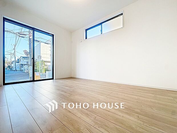 一日の疲れを癒やしてくれる主寝室。時を忘れて過ごす場所として過ごせるお部屋。