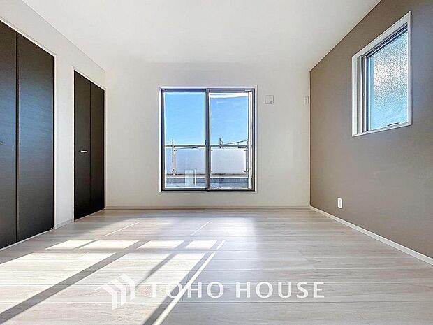 「フレキシブルに使えます」書斎としても、趣味やくつろぎのスペースとしてお使いいただけます。家族と一緒に楽しい時間を過ごす中にも、一人でくつろげる時間と場所は特別なものになります。